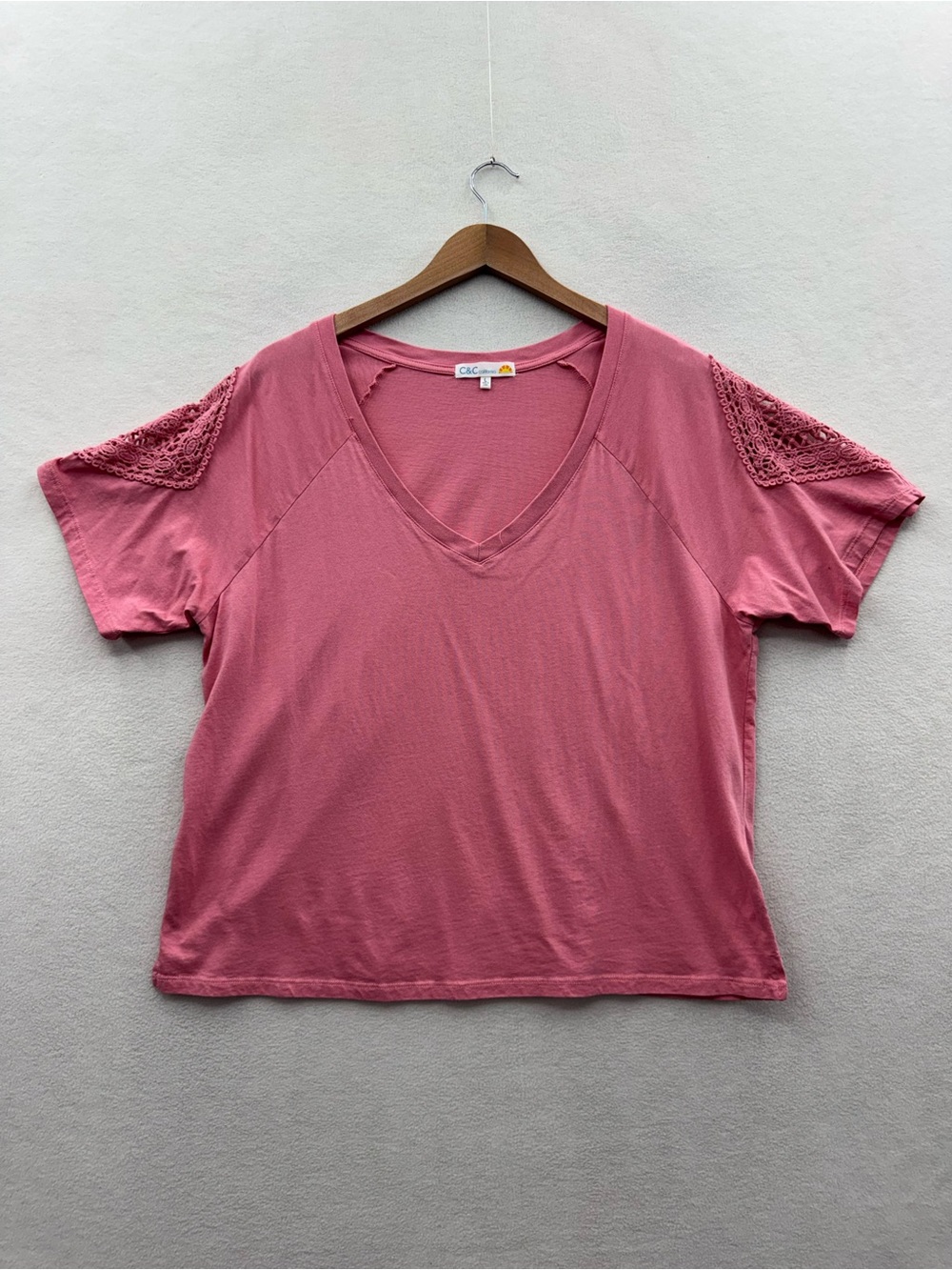 C&C California Women’s Large Pink Embellished T-shirt